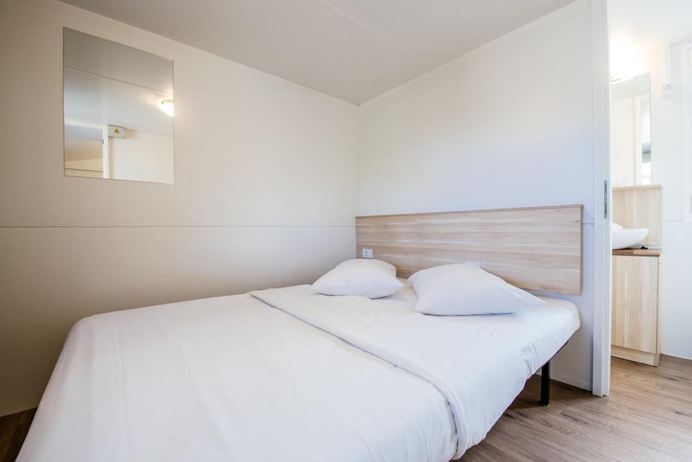 Zaton Holiday Resort Mobile Homes ニン エクステリア 写真