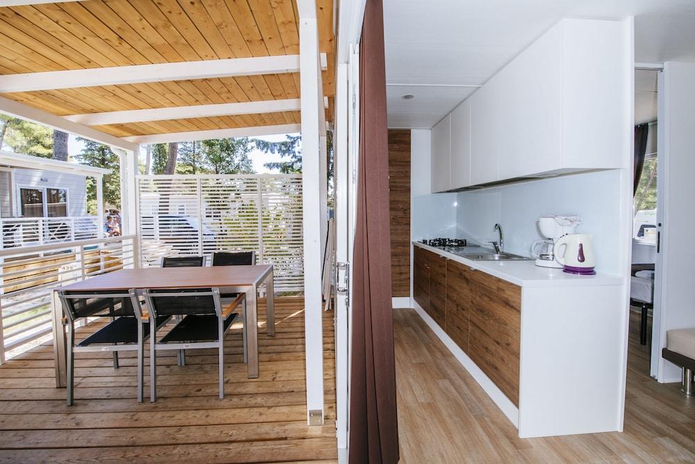 Zaton Holiday Resort Mobile Homes ニン エクステリア 写真